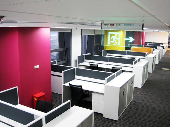 办公家具定制带来不同的办公空间体验 